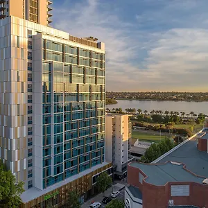 Отель Ibis Styles East ****