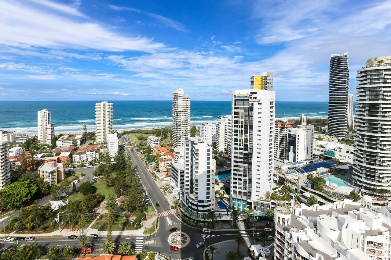Qube Broadbeach Gold Coast 4*,  Avustralya
